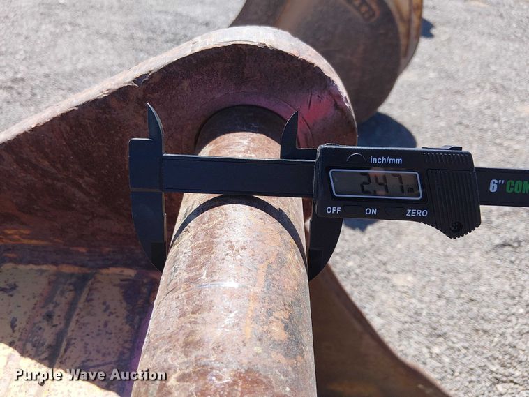 image for item EE5275 710G backhoe bucket