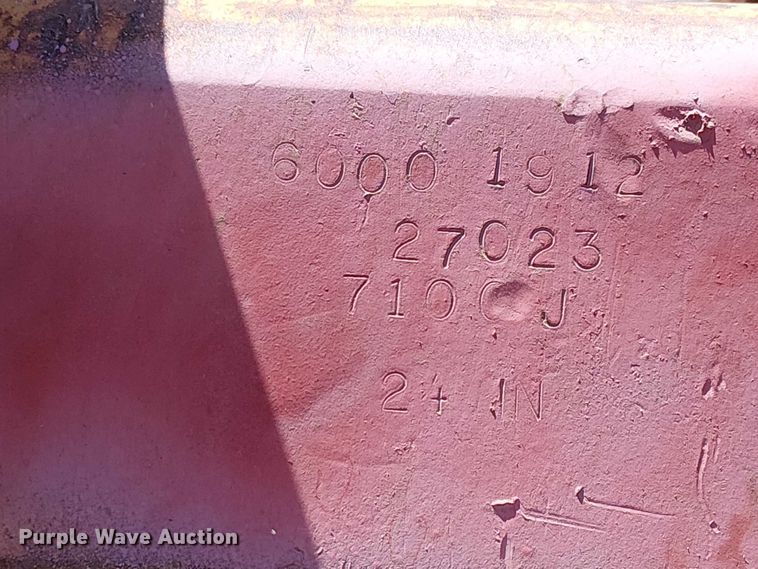 image for item EE5278 710 J backhoe bucket