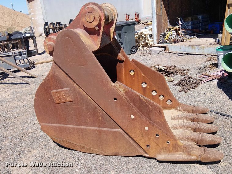 image for item EE5279 Caterpillar 320 excavator bucket