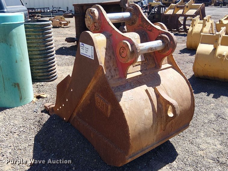 image for item EE5279 Caterpillar 320 excavator bucket