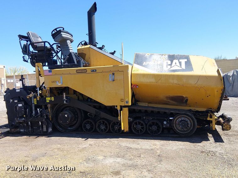 image for item EE5282 2014 Caterpillar AP655D paver