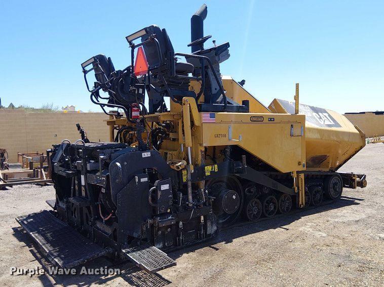 image for item EE5282 2014 Caterpillar AP655D paver