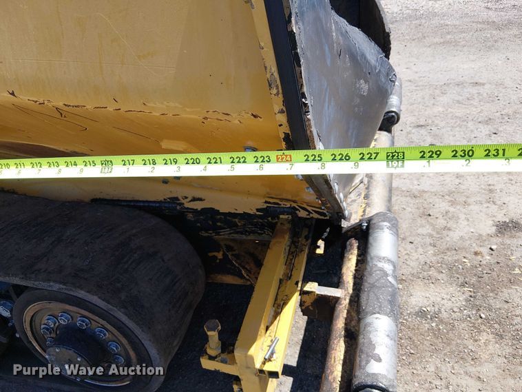 image for item EE5282 2014 Caterpillar AP655D paver