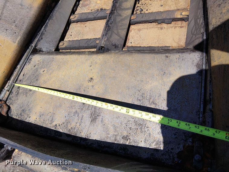 image for item EE5282 2014 Caterpillar AP655D paver