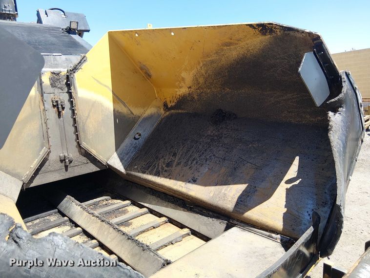 image for item EE5282 2014 Caterpillar AP655D paver