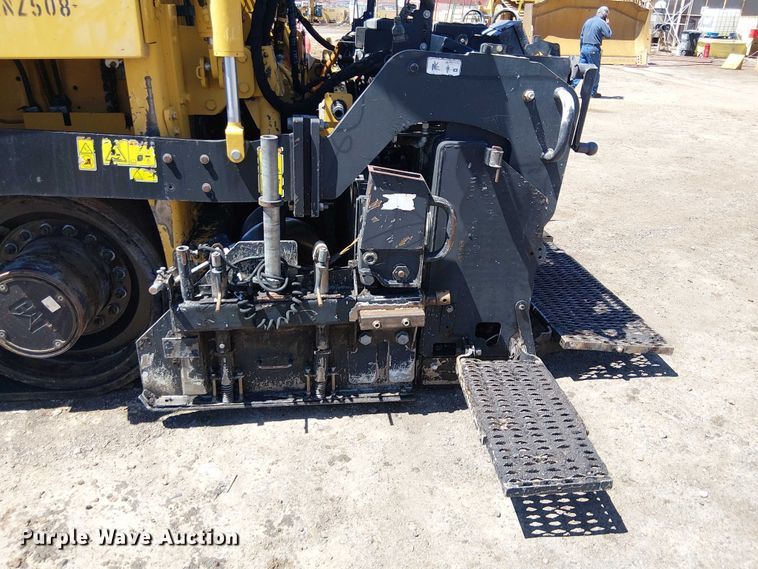 image for item EE5282 2014 Caterpillar AP655D paver