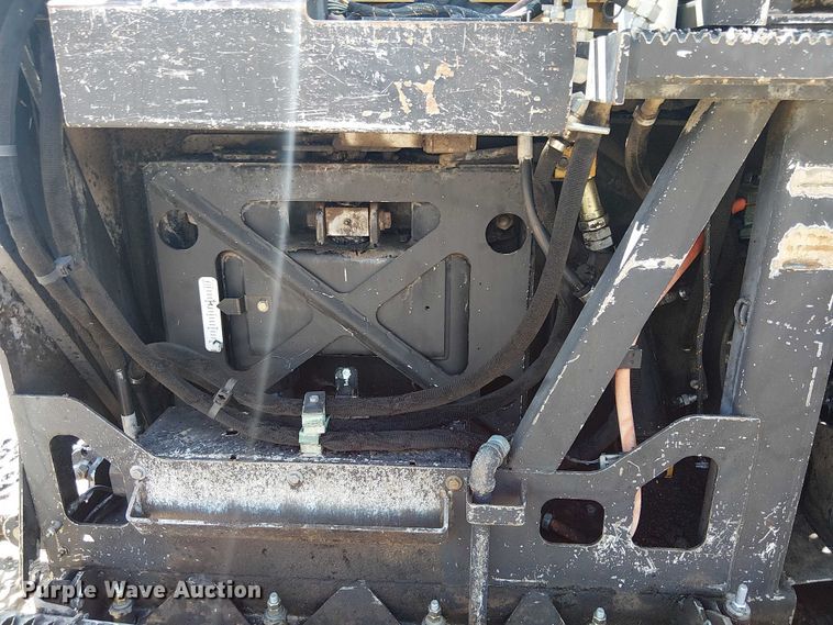 image for item EE5282 2014 Caterpillar AP655D paver