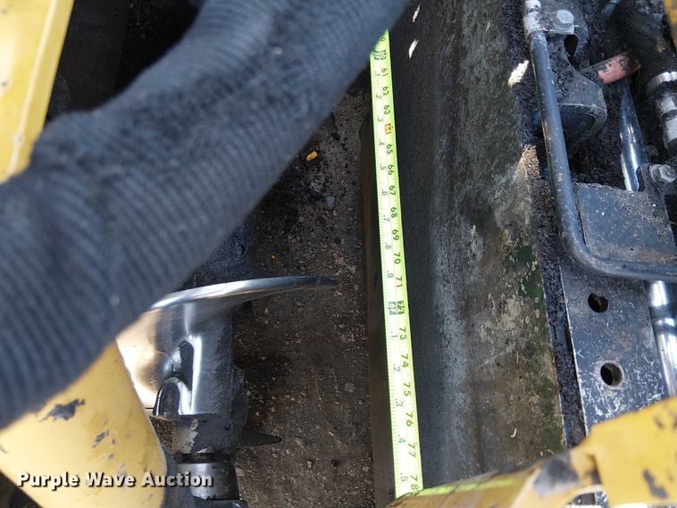 image for item EE5282 2014 Caterpillar AP655D paver