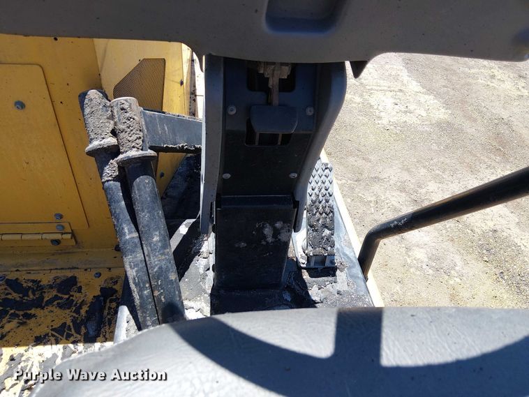 image for item EE5282 2014 Caterpillar AP655D paver