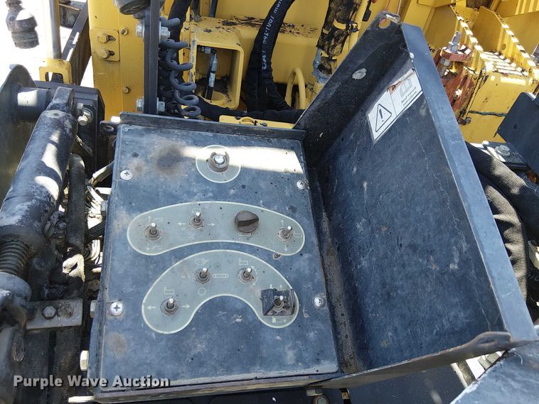 image for item EE5282 2014 Caterpillar AP655D paver