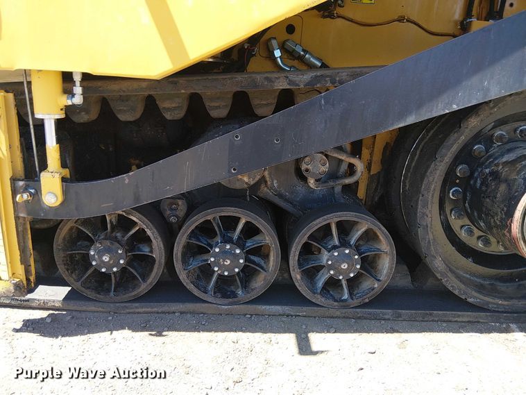 image for item EE5282 2014 Caterpillar AP655D paver