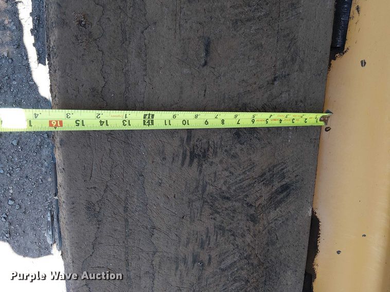 image for item EE5282 2014 Caterpillar AP655D paver