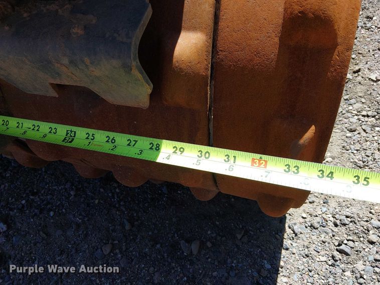 image for item EE5283 2022 Bomag Bmp8500 trench compactor