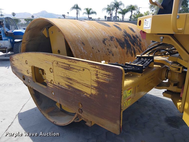 image for item EE5295 2011 Caterpillar CS-56 single drum vibratory roller