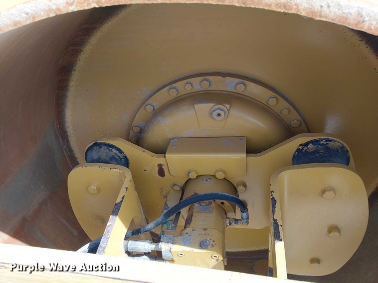 image for item EE5295 2011 Caterpillar CS-56 single drum vibratory roller