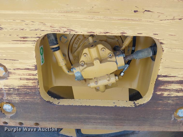 image for item EE5295 2011 Caterpillar CS-56 single drum vibratory roller