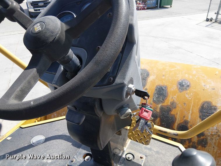 image for item EE5295 2011 Caterpillar CS-56 single drum vibratory roller