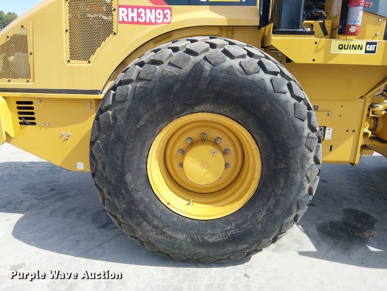 image for item EE5295 2011 Caterpillar CS-56 single drum vibratory roller