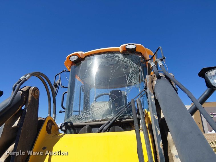 image for item EE5299 JCB 437 HT wheel loader