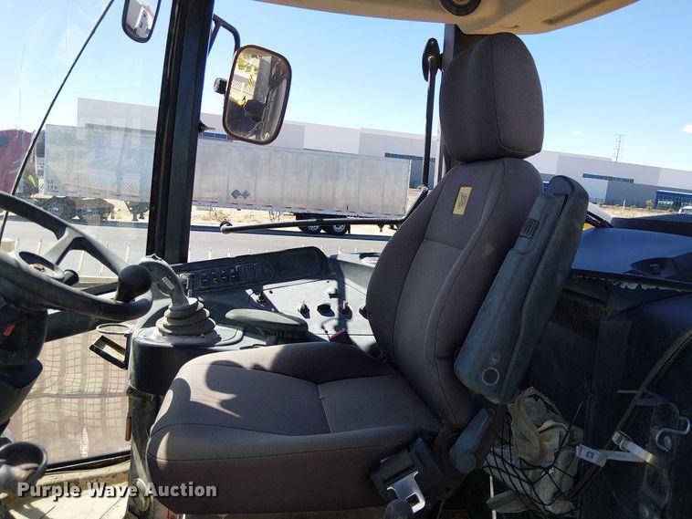 image for item EE5299 JCB 437 HT wheel loader