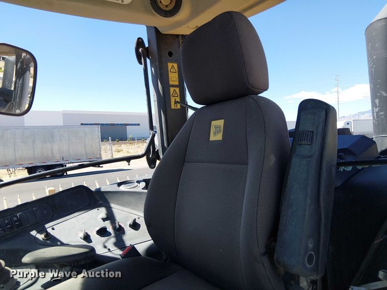 image for item EE5299 JCB 437 HT wheel loader