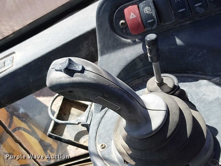 image for item EE5299 JCB 437 HT wheel loader