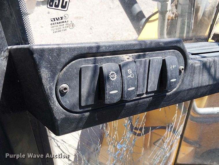 image for item EE5299 JCB 437 HT wheel loader