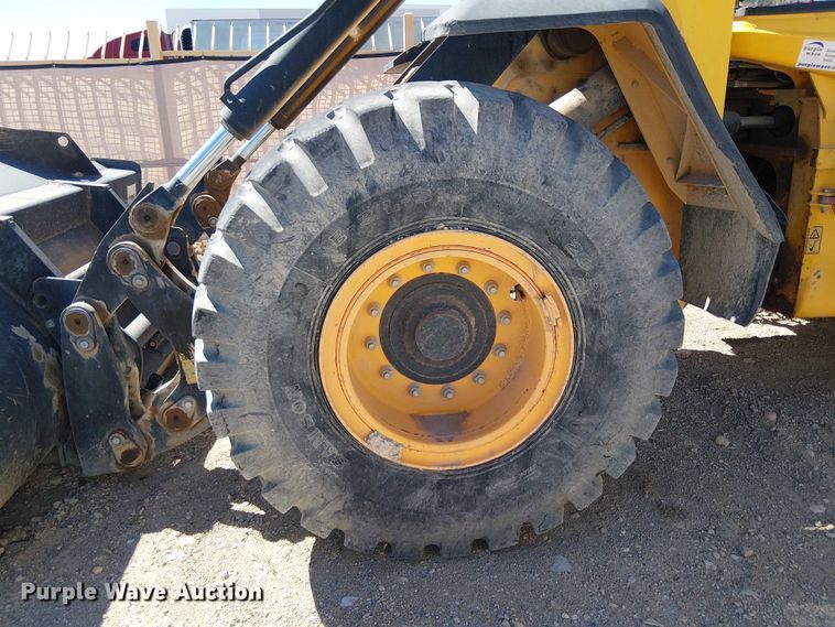image for item EE5299 JCB 437 HT wheel loader