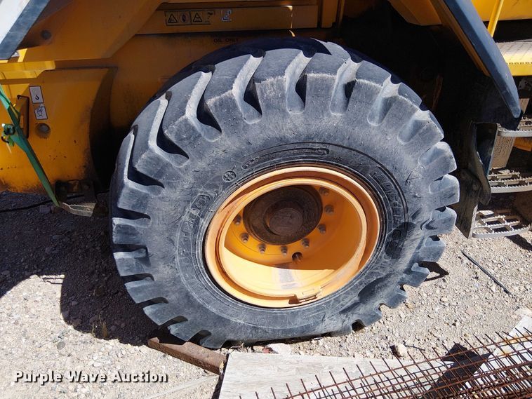 image for item EE5299 JCB 437 HT wheel loader