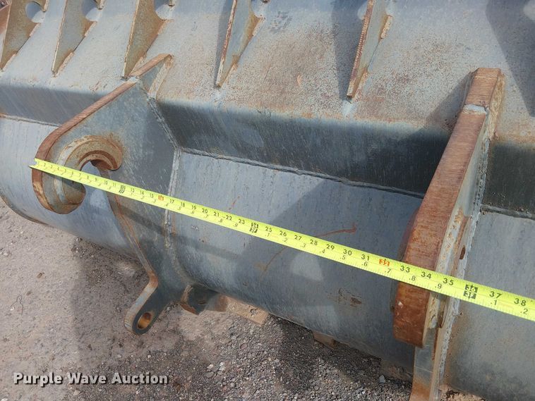 image for item EE5300 Case 821 wheel loader bucket