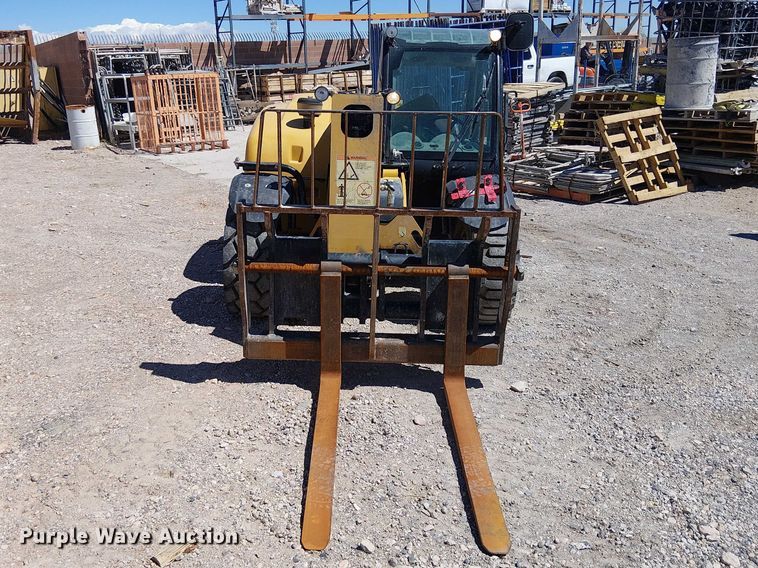 image for item EE5301 2013 Caterpillar TH255 telehandler
