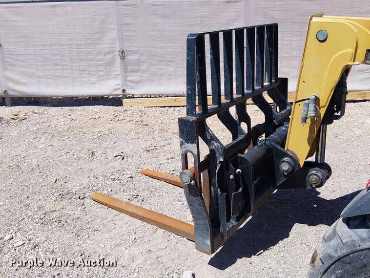 image for item EE5301 2013 Caterpillar TH255 telehandler