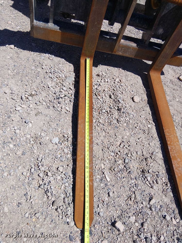 image for item EE5301 2013 Caterpillar TH255 telehandler