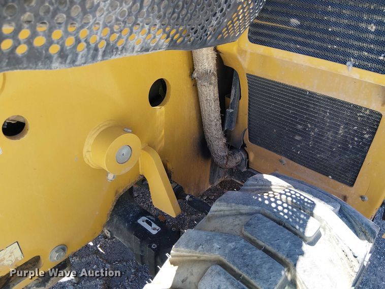 image for item EE5301 2013 Caterpillar TH255 telehandler
