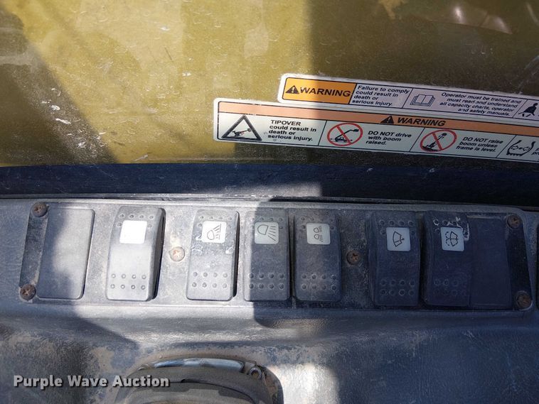 image for item EE5301 2013 Caterpillar TH255 telehandler