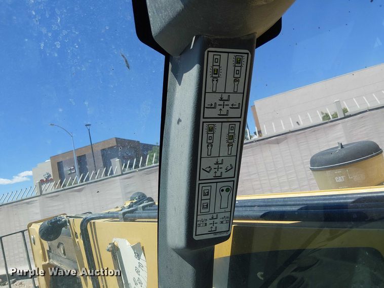 image for item EE5301 2013 Caterpillar TH255 telehandler