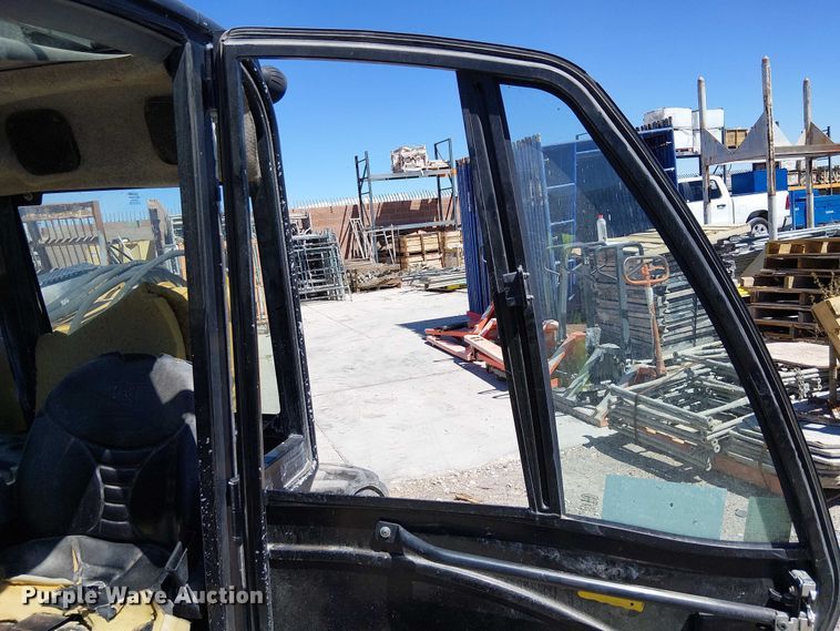 image for item EE5301 2013 Caterpillar TH255 telehandler