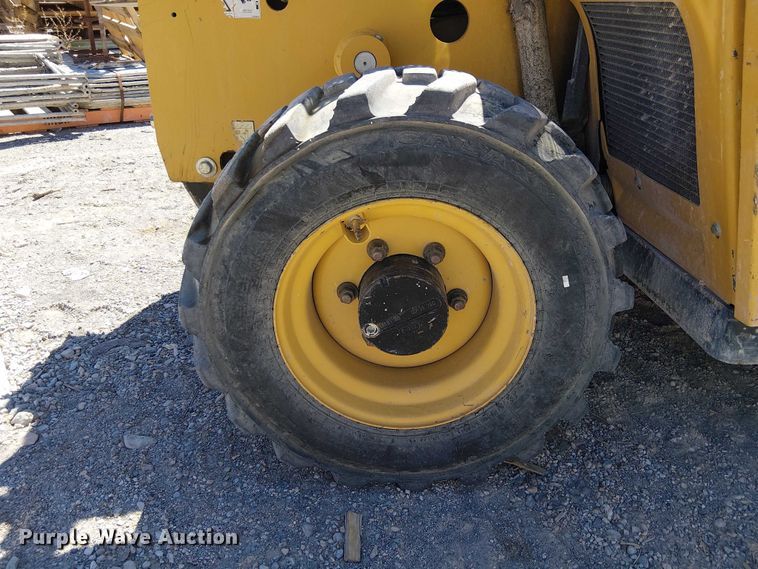 image for item EE5301 2013 Caterpillar TH255 telehandler