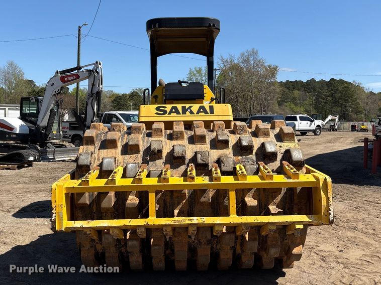 image for item EF1038 2019 Sakai SV544T single drum vibratory roller