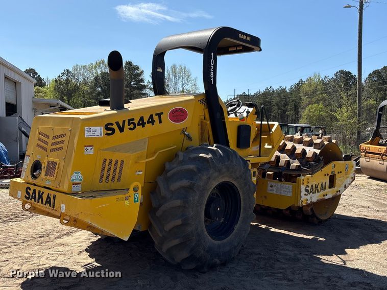 image for item EF1038 2019 Sakai SV544T single drum vibratory roller