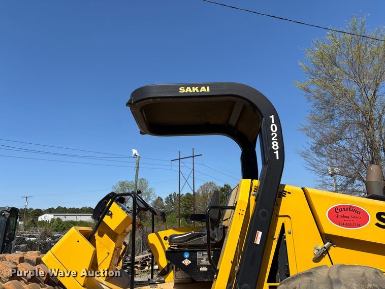 image for item EF1038 2019 Sakai SV544T single drum vibratory roller