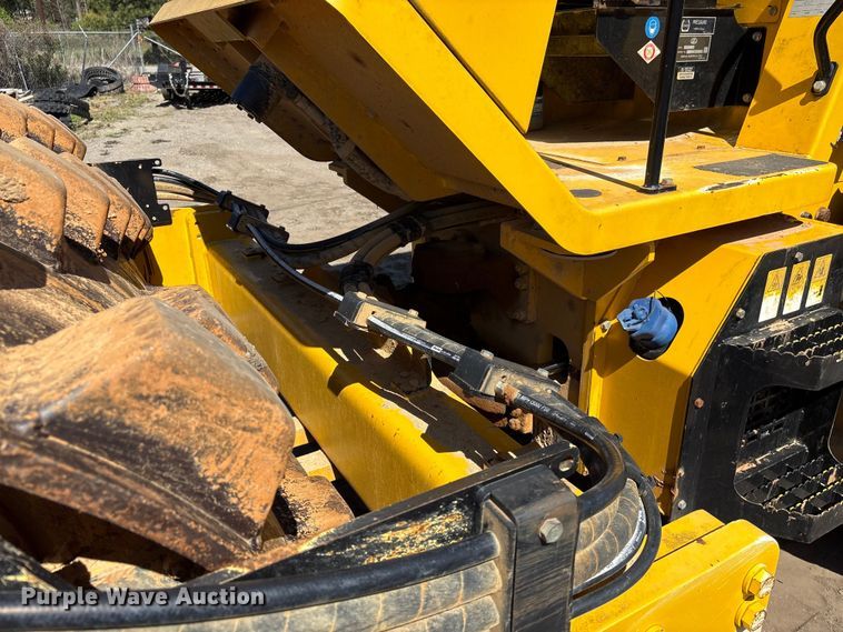 image for item EF1038 2019 Sakai SV544T single drum vibratory roller