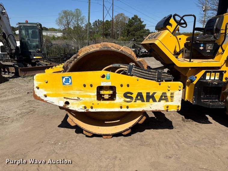 image for item EF1038 2019 Sakai SV544T single drum vibratory roller