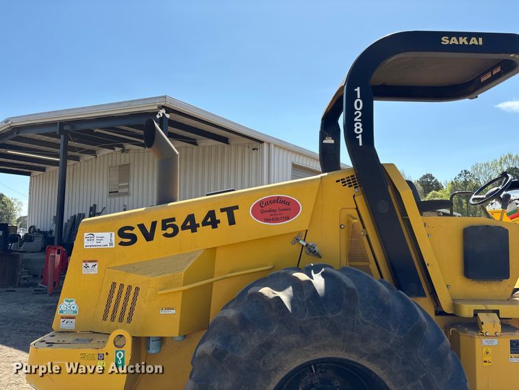 image for item EF1038 2019 Sakai SV544T single drum vibratory roller