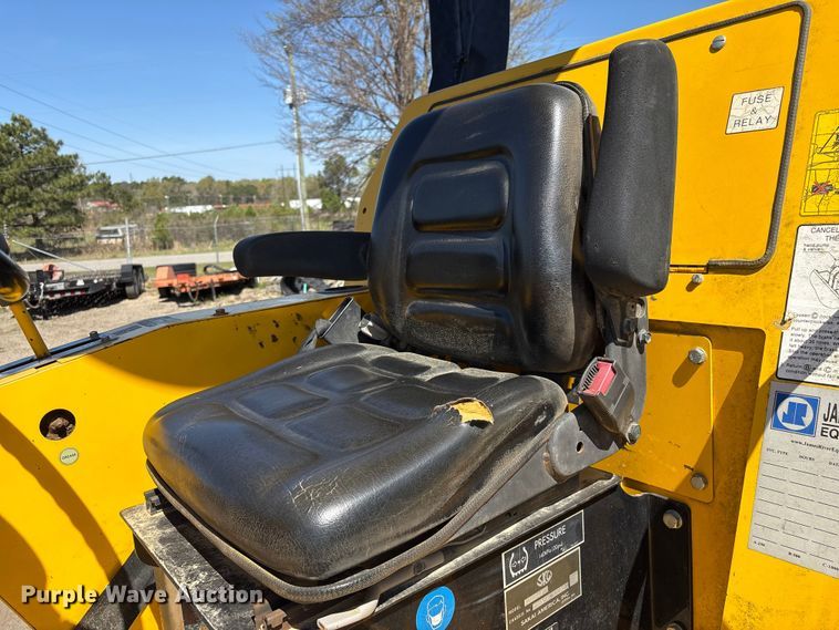 image for item EF1038 2019 Sakai SV544T single drum vibratory roller