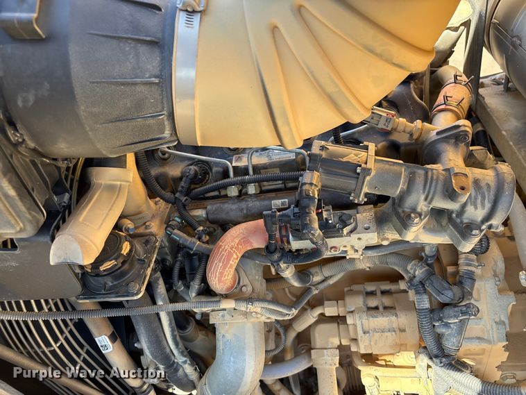 image for item EF1038 2019 Sakai SV544T single drum vibratory roller