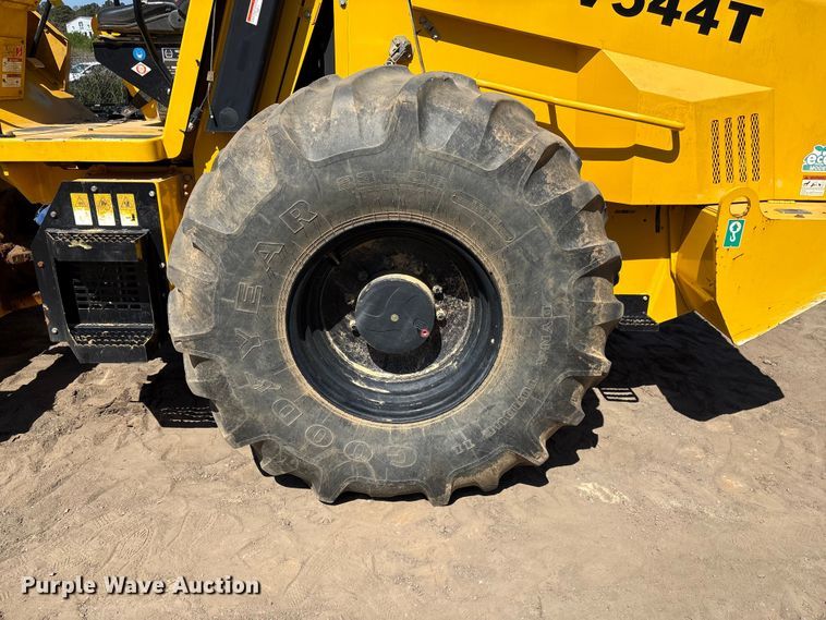 image for item EF1038 2019 Sakai SV544T single drum vibratory roller