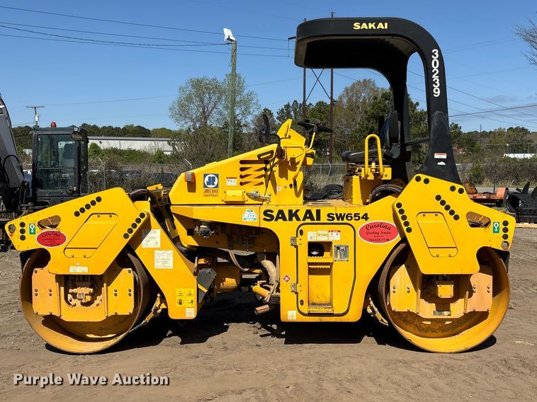 image for item EF1039 2019 Sakai SW654 double drum vibratory roller