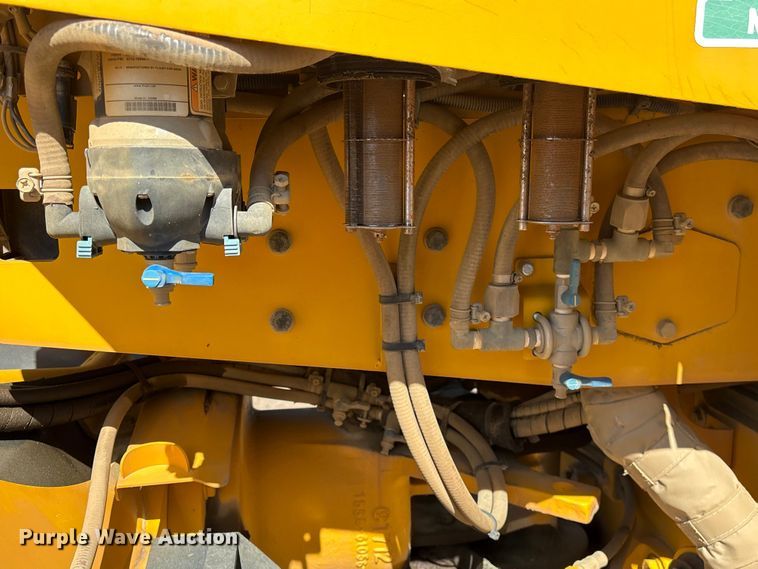 image for item EF1039 2019 Sakai SW654 double drum vibratory roller