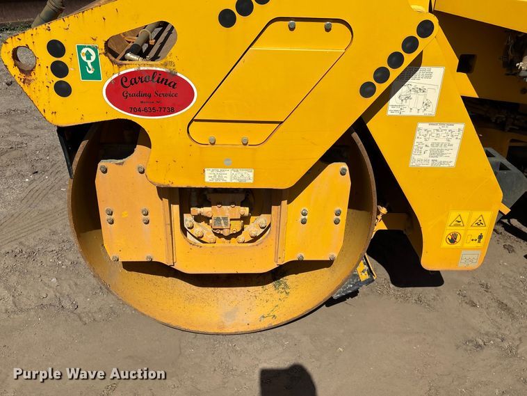 image for item EF1039 2019 Sakai SW654 double drum vibratory roller